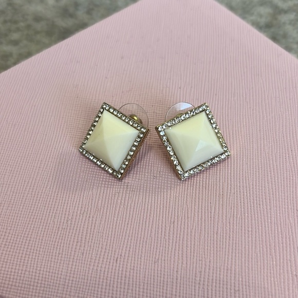 Women’s earrings - Picture 2 of 3